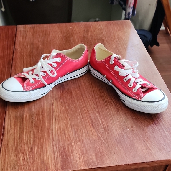 Converse Size 8 Unisex Sneakers - Made in Indonesia - Picture 6 of 7